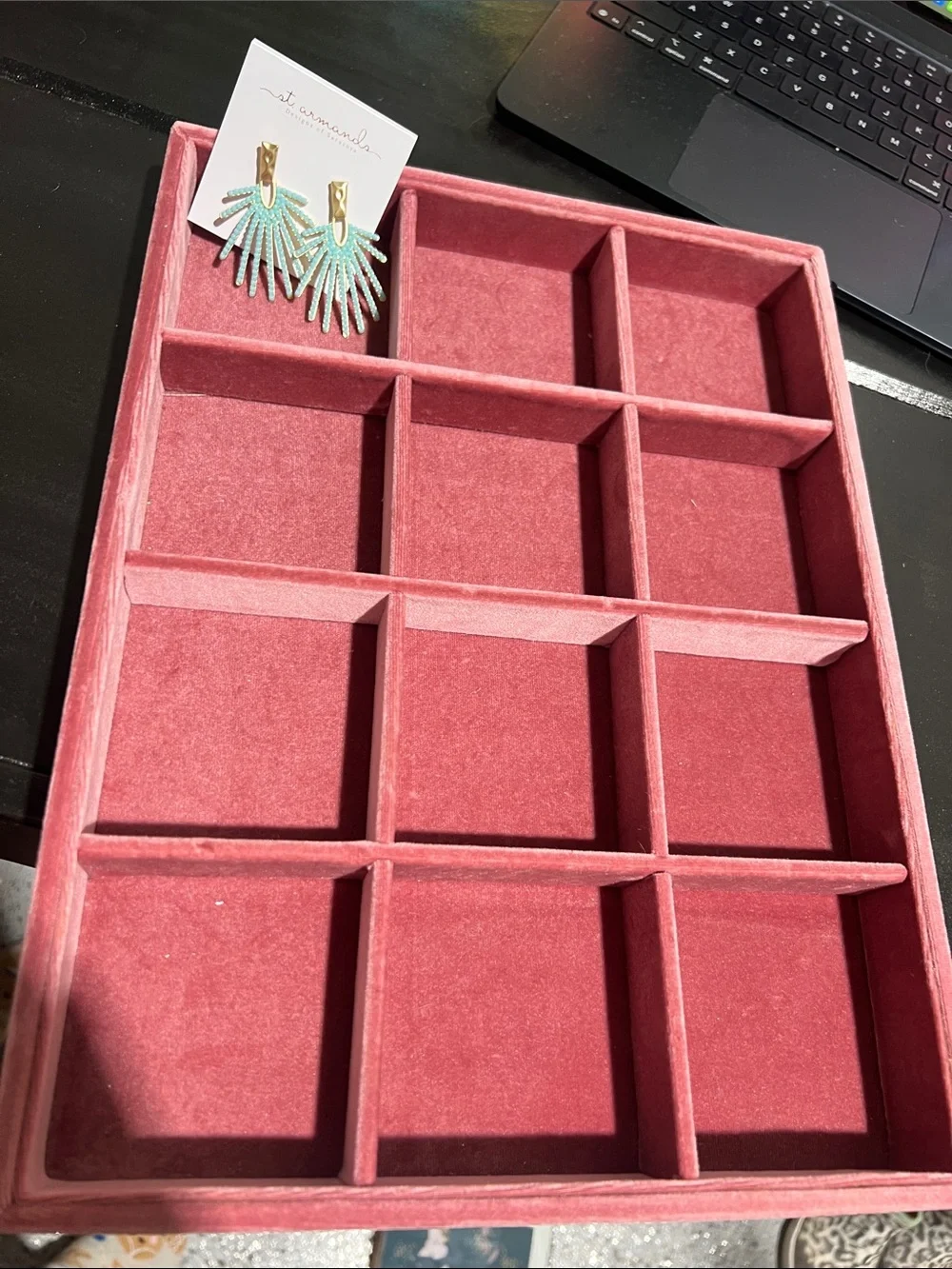 Velvet 16-Compartment Jewelry Organizer - Pink